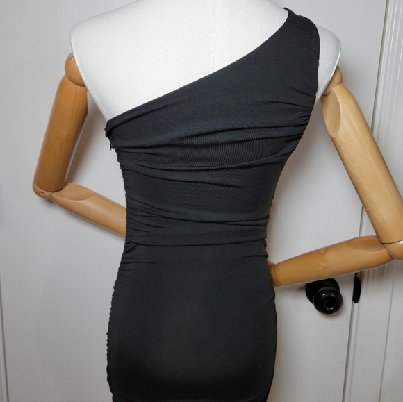 Oh Polly One-Shoulder Ruched Midi Black Dress Size 0 - Picture 7 of 9